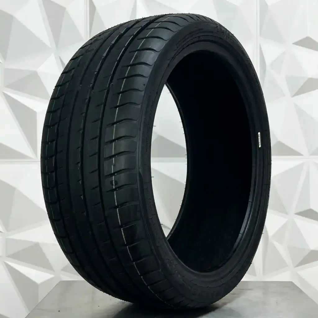 LLANTA TALON TH202 245/40R18 TRIANGLE 97Y